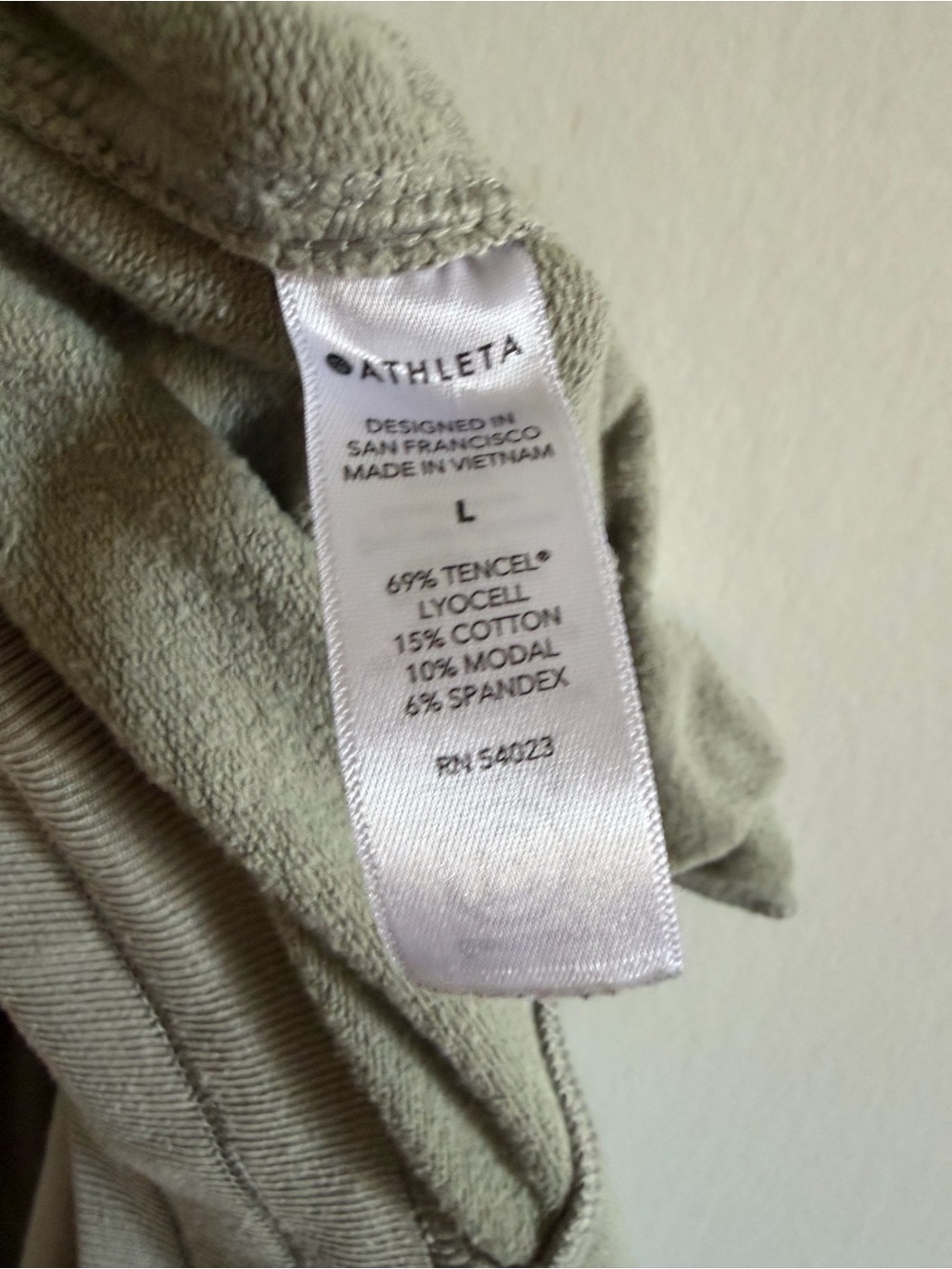 Athleta Light Green Comfy Soft Balance Joggers size Large - Picture 8 of 9